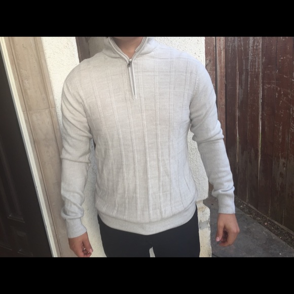 ‼️HEATHER OATMEAL HALF ZIP Sweater‼️ - Picture 2 of 2